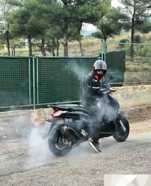 欧洲市场踏板车销冠，本田SH125新款上市，比真香还要香