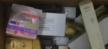 发霉变质！销往全国！大批假冒名牌化妆品被查获