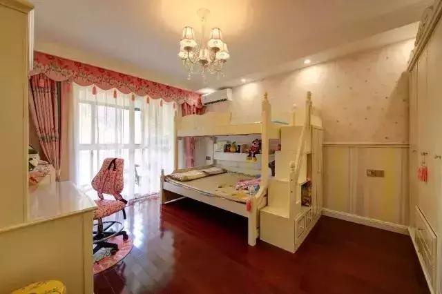 现代时尚风与暖意新中式风的结合，新房就是这么独特，特别喜欢