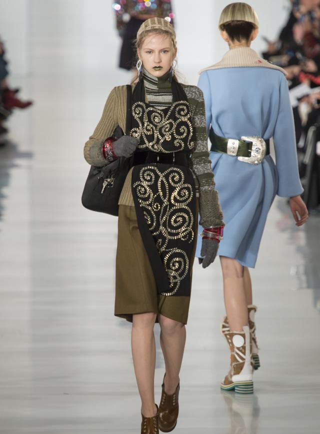 完美呈现了快节奏的风格，细致入微的精湛工艺！