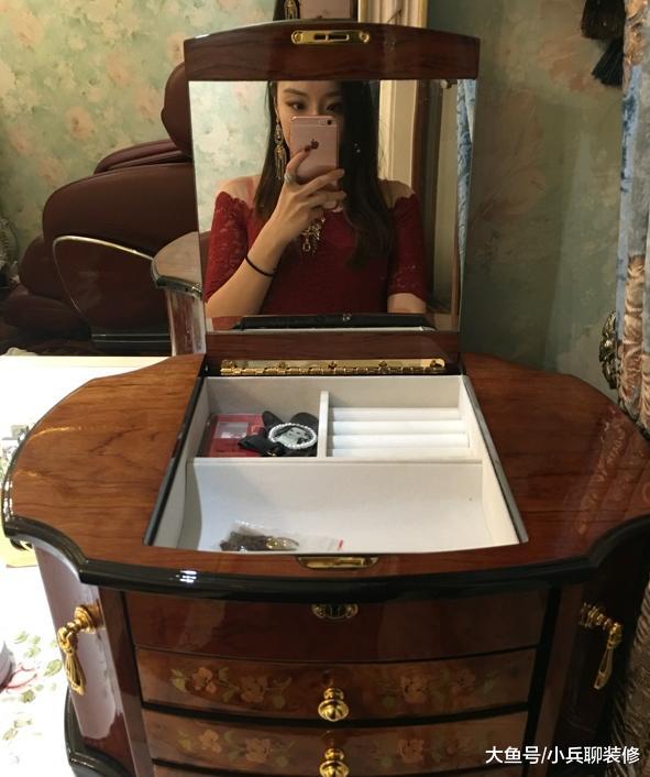 晒晒朋友花200w装修380平新家，光设计费就30w，土就一个字啊！