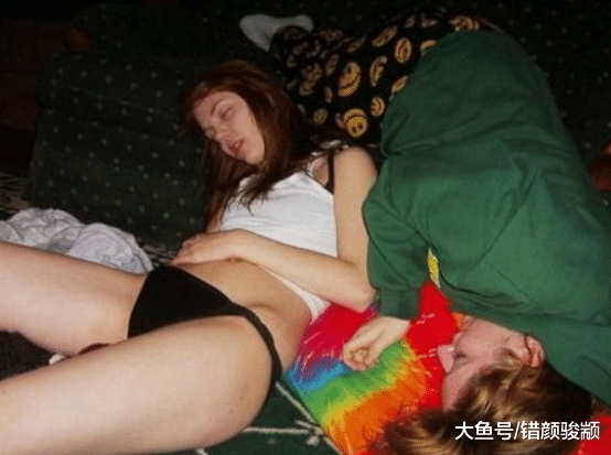 俄罗斯人有多么能喝酒? 沐浴液当酒喝! 酒瓶子造海滩!