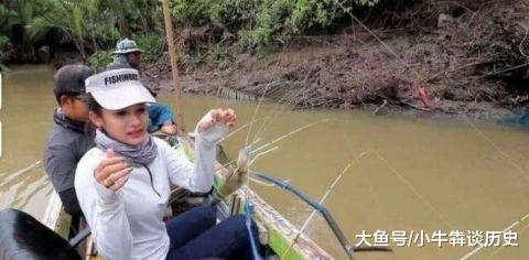 湄公河一天可以钓10多斤大河虾，这种超大的巨型河虾见过吗？