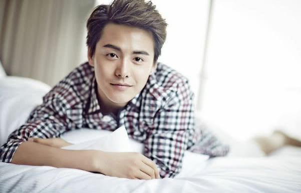 杨紫的四位“男闺蜜”，邓伦上榜，帅气十足的他把杨紫宠上天