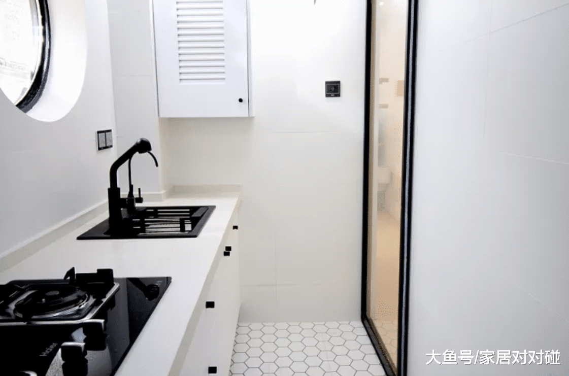 設計師爆改41㎡“老破小”，住3代人不擁擠！顏值收納不輸大戶型