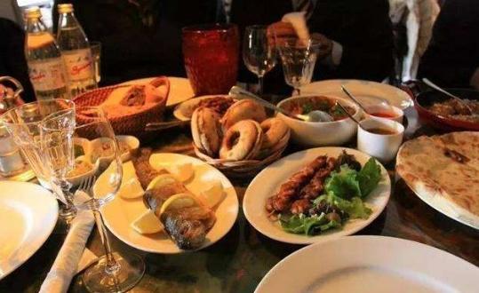 欧洲物价最低的城市：五万就能买一套单身公寓，月收入就能买辆车