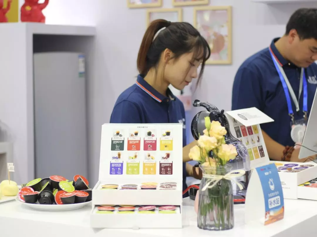 最灵验的“锦鲤”就是努力，恭喜荣喜食品有限公司再获殊荣！