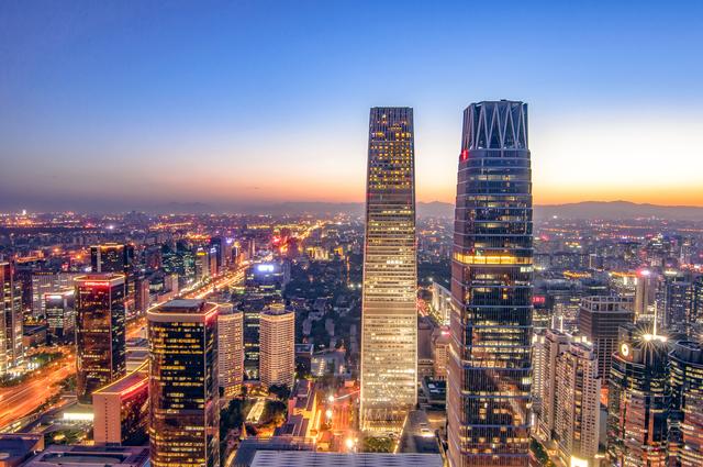 多位专家力挺房地产：不能让房价回落迎合低收入人群！楼市怎么了
