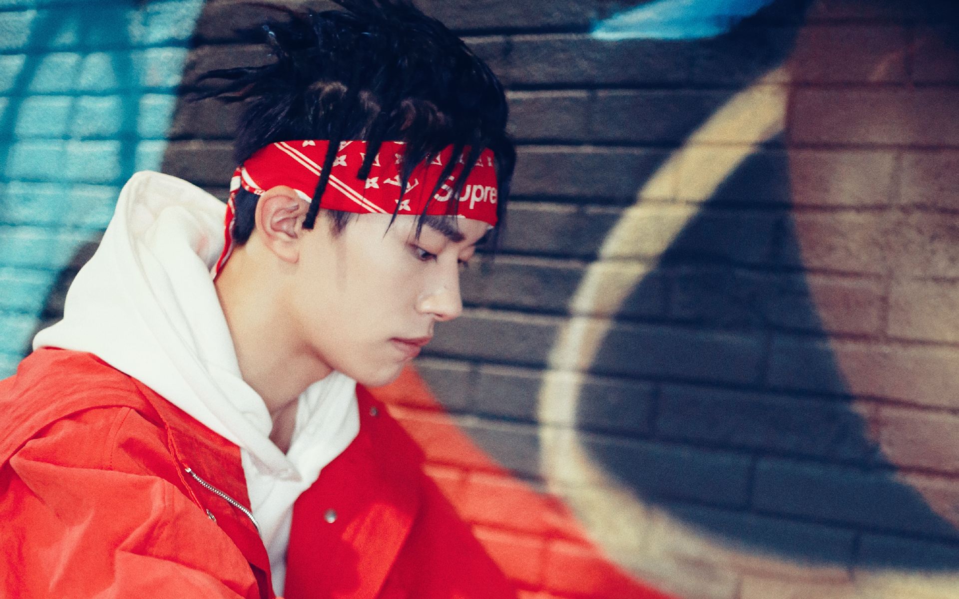 中学生“装社会”的三动作，看到第3个，老师：3天没挨打了吧