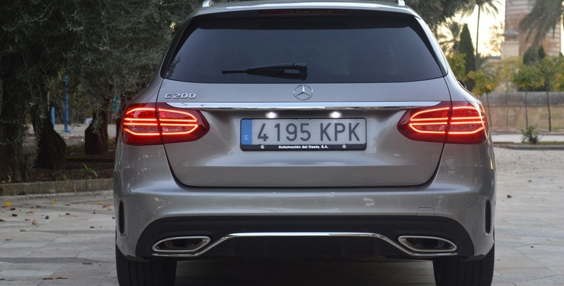 汽车在实践中获得了人们的信任