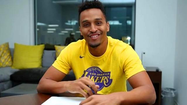 官宣！湖人阵容再升级，裁掉传奇巨星之子，签下11+4神射手