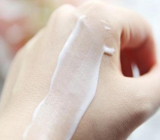 医院护士都知道, 用它涂脸, 美白效果超好