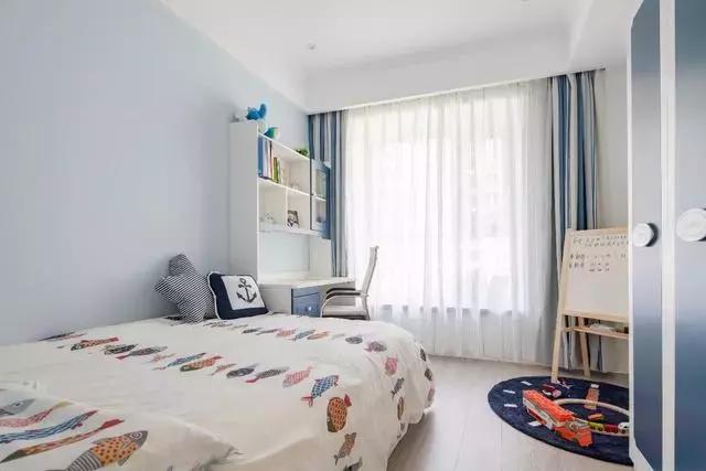 轻奢浪漫的110平美式三居，主卧带飘窗+衣帽间，美得让人好羡慕