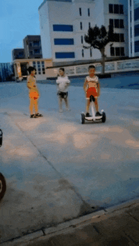 爆笑GIF：爱是一道光，绿到你发光，兄弟你的位置真是尴尬啊