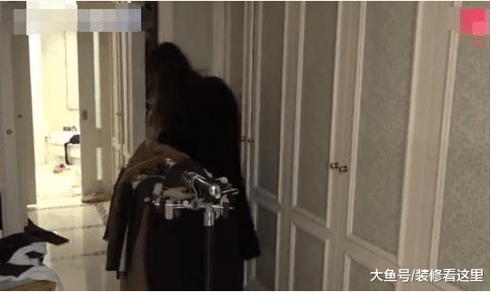 揭秘裴秀智在韓國的豪宅，走廊都裝了衣柜，看來是衣服太多了