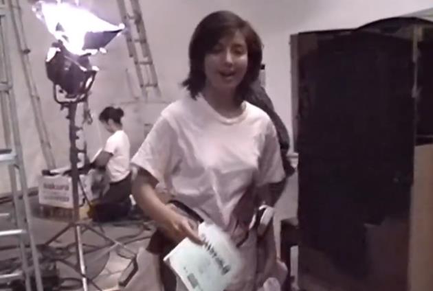 亚特蒂斯号模型有多精致？当导演拿出讲戏，居间惠表情亮了