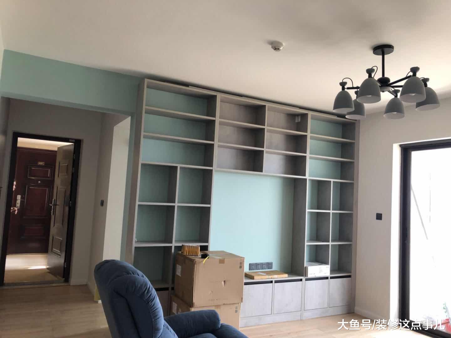 电视柜选成品好还是定制好？我的经验之谈你可以参考下！