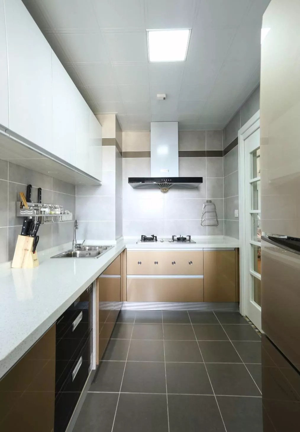 73平的北欧风小户型二居室，用文化砖做电视背景墙