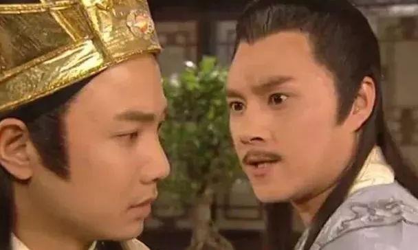 历史上造反的藩王那么多，为什么只有朱棣篡位成功？