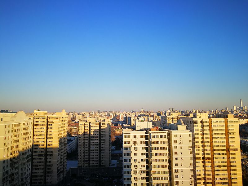 持有50万，给子女“买房”还是存现金“备用”？专家“2字”点透