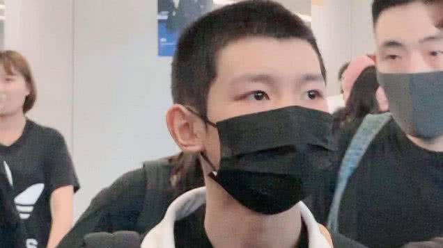 王源开学了！入读伯克利后突然更新ins，两字引人深思：回来吧