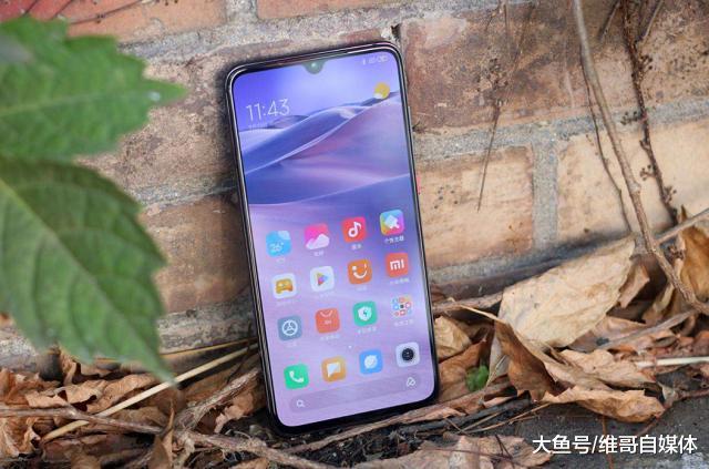 最便宜的5G手机小米9 Pro首销遭疯抢，现在还买非5G旗舰就吃亏了