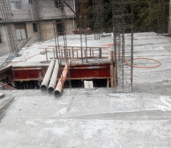 弱女子一个人砸100万建五层半千平豪宅，老公在外忙生意不闻不问