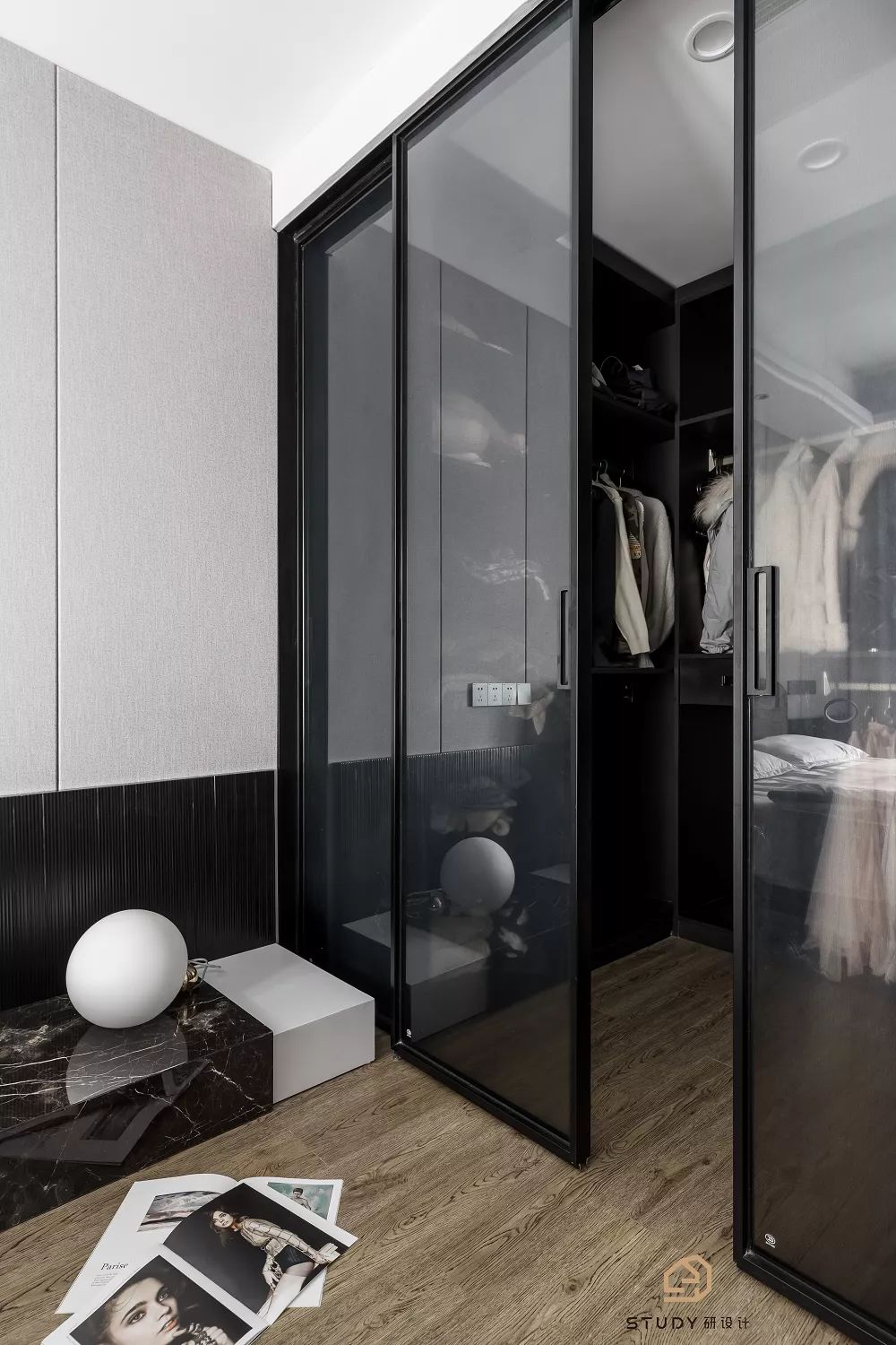 230㎡现代简约，精装房改成高级灰，简单档次的质感！