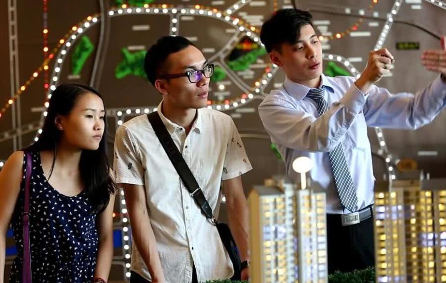 那些还在还30年贷款的人过的怎么样？网友一句话，让我无言以对！