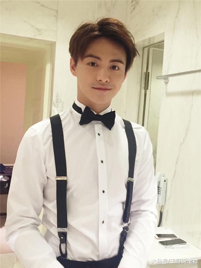 《怪侠一枝梅》群星荟萃，袁姗姗在跑龙套，主演中唯独他默默消失