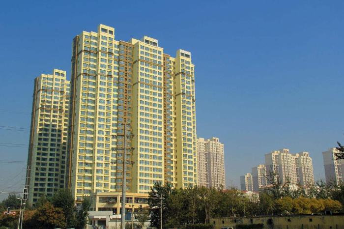 现在冲进楼市的买房人，在想什么？他们不怕房价降吗？