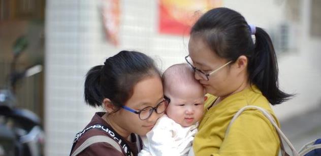 6旬老翁执意拼二胎！妻子艰难产子后，医生的话让全家人跌入谷底