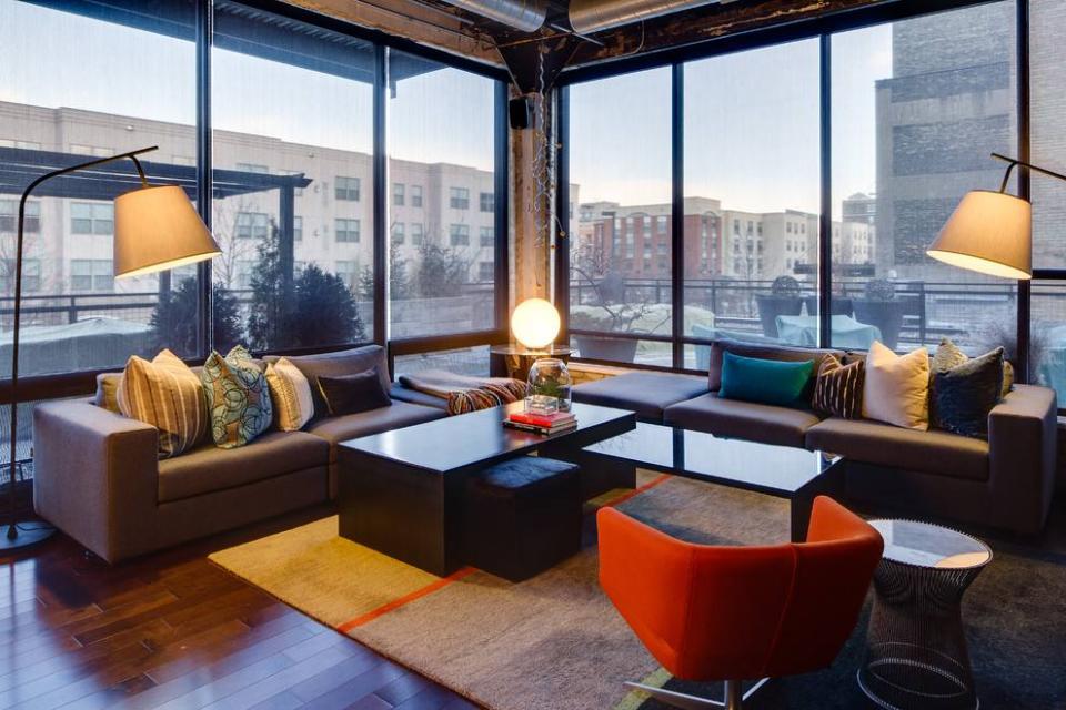 黄奇帆：预计未来十几年房价增长小于收入增长，3个区域还有热点