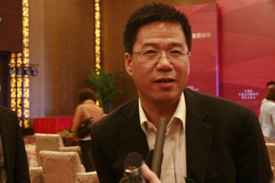 你以为房价已经“跌到底”？或许还在“半山腰”