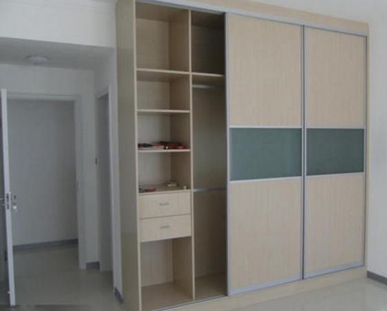 卧室衣柜寿命想要长久？衣柜门那就这样选吧，老木工的经验所得