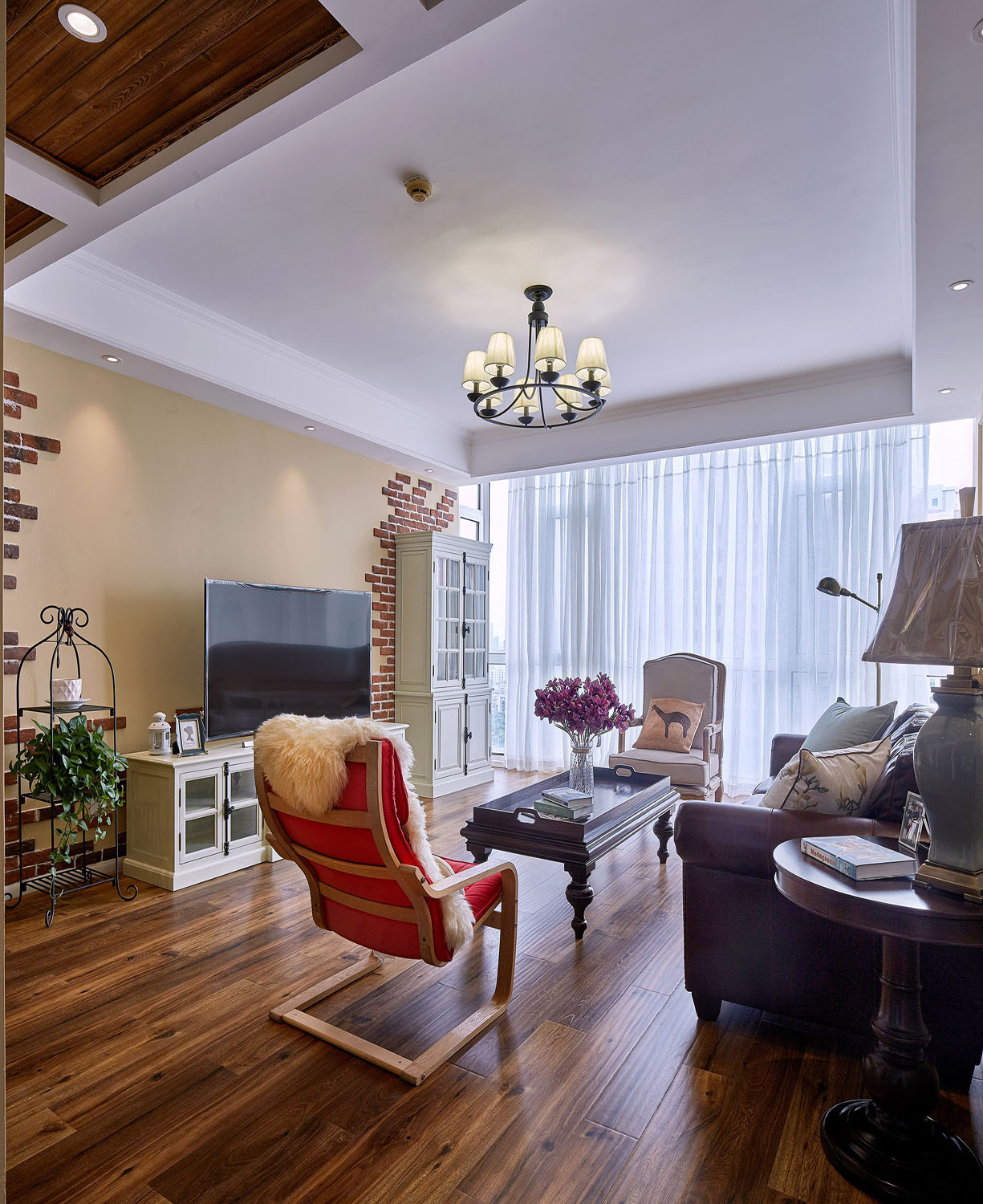 133平三居室美式乡村风装修，红砖的运用恰到好处！