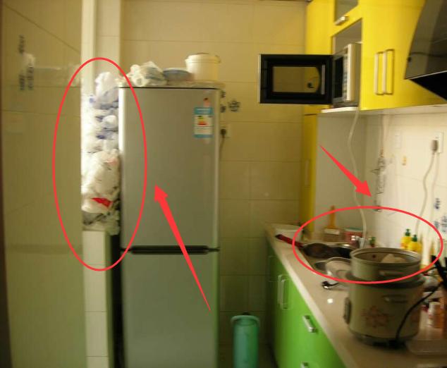 去小姨家吃饭才发现：厨房从不乱塞垃圾袋，瞧人家都这样弄，真是妙