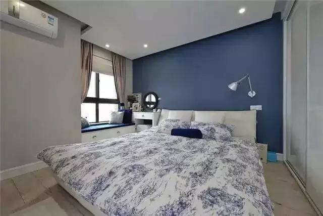 78㎡也挤成小三居，客厅缩小隔出半开放书房，混搭效果真洋气