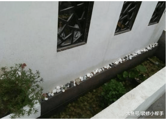 在外拼搏多年换来农村一栋房，回家住几天又要走了，有家没工作