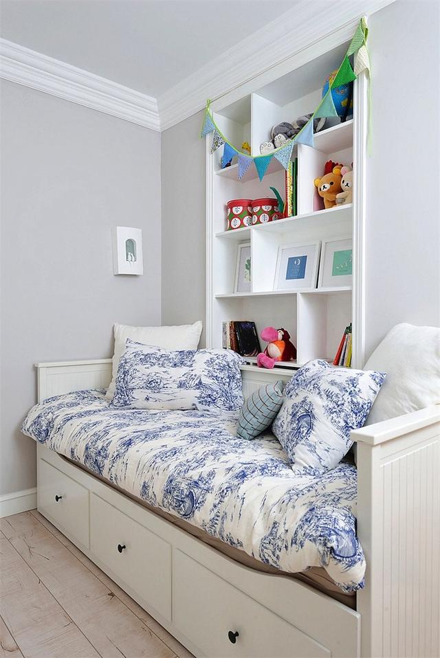 新家98平刚入住，简美式清新又上档次！客厅书架背景墙美观实用