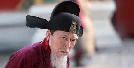 关羽刮骨疗毒算什么？此人自助割肉断筋！