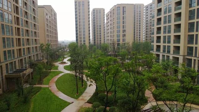 为什么说买房子要“远二近一”，让内行人告诉你答案