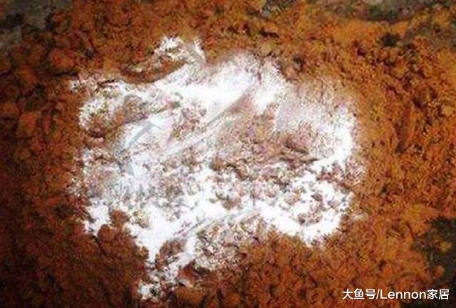 头一次见和水泥掺入洗衣粉，听老泥工一说，才知效果令人惊喜