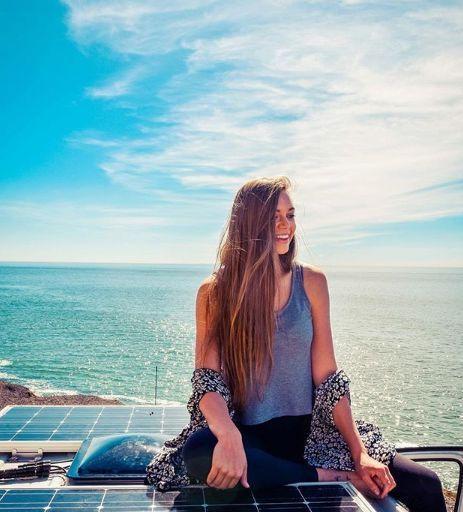 失恋又辞职，女孩一人带着狗狗去旅行！没什么比梦想更重要……