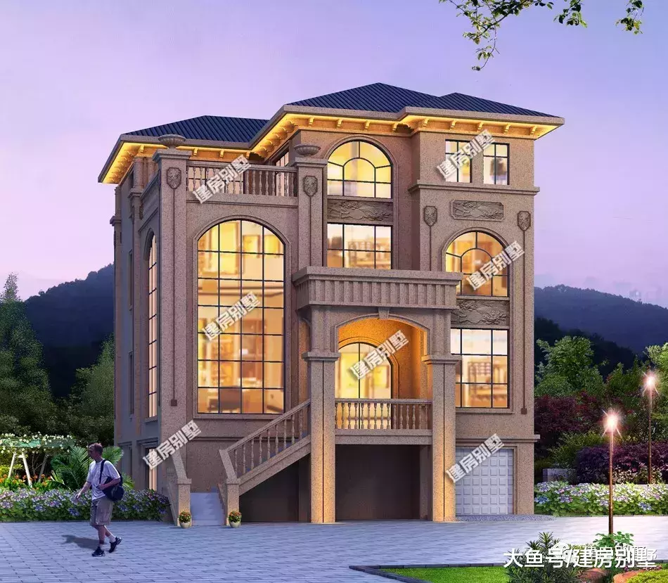 兩棟帶架空層設計的四層別墅，同樣的氣派，建房就要建不一樣的
