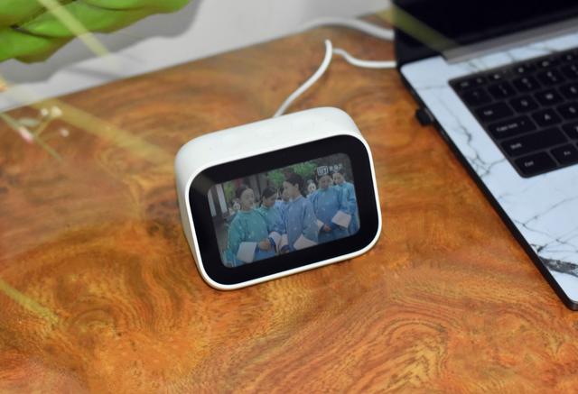 叮零门铃搭配小爱音箱触屏版，雷军发布会提到的产品我都体验了