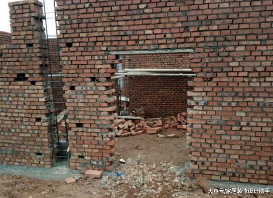 路边花27万建三层小洋房，一层牛棚、二层门面店铺、三层居住