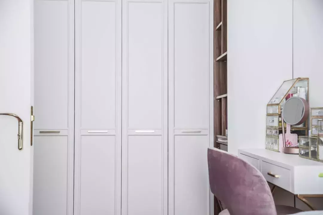 67平的混搭风小户型二居室, 破旧老房变轻奢小窝