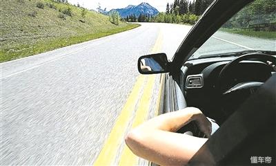 夏天你舍不得开空调？10年老司机教你一招，快速制冷还特省油！