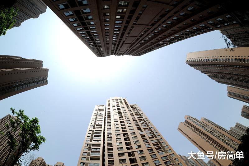 总高17层的住宅，哪一层的价格最高？你会选哪一层？